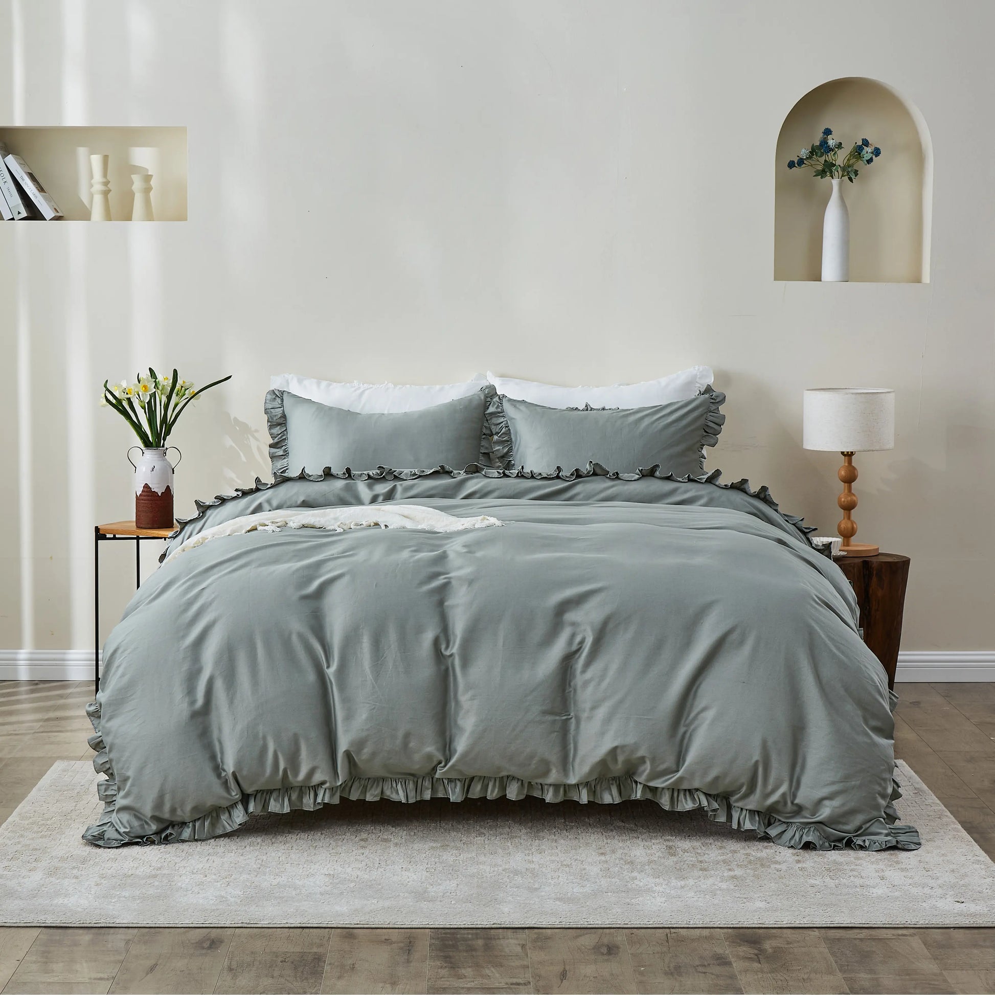 Simple & Opulence Organic Cotton Ruffle Duvet Cover Set