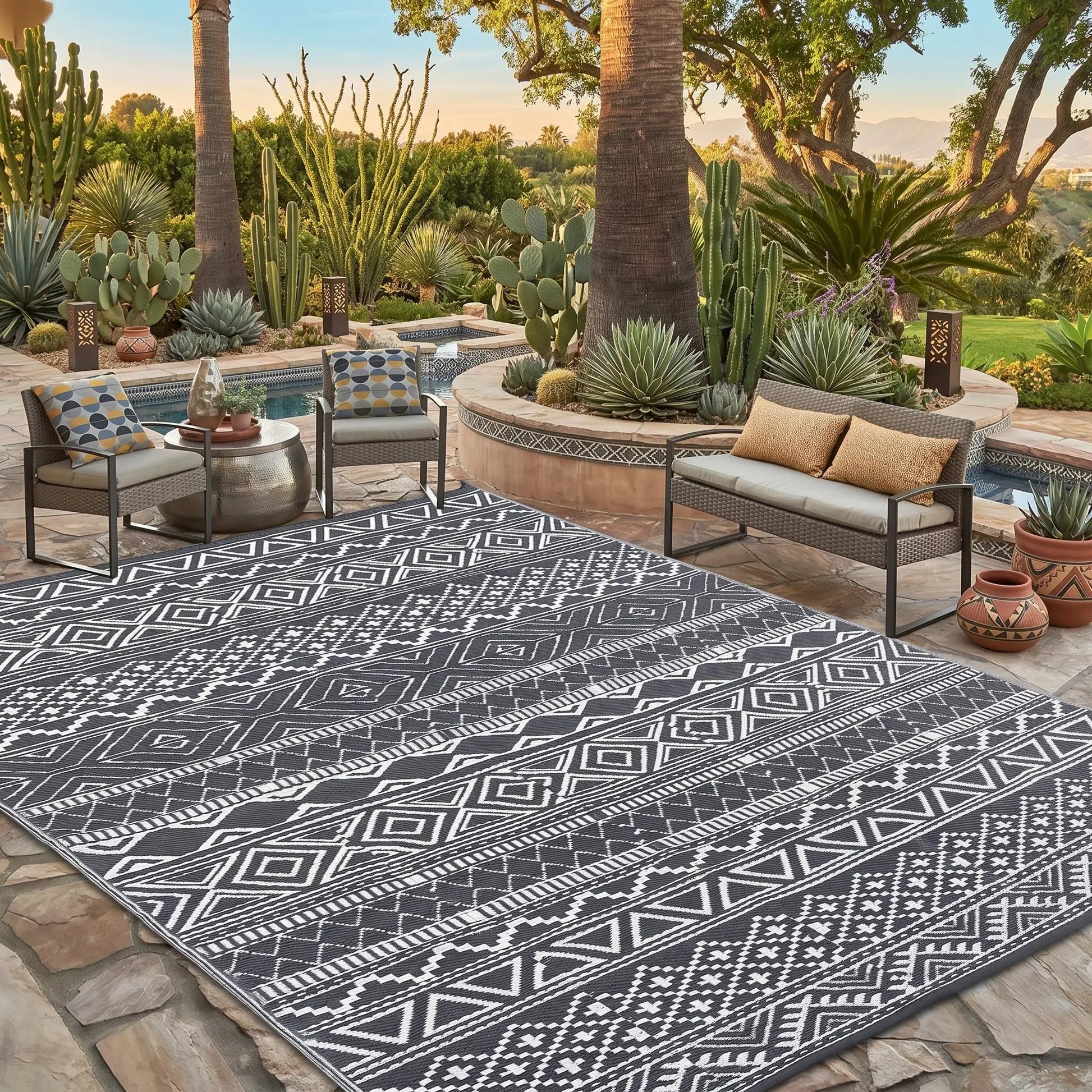 Garvee Waterproof Double-Sided Outdoor Plastic Straw Rug
